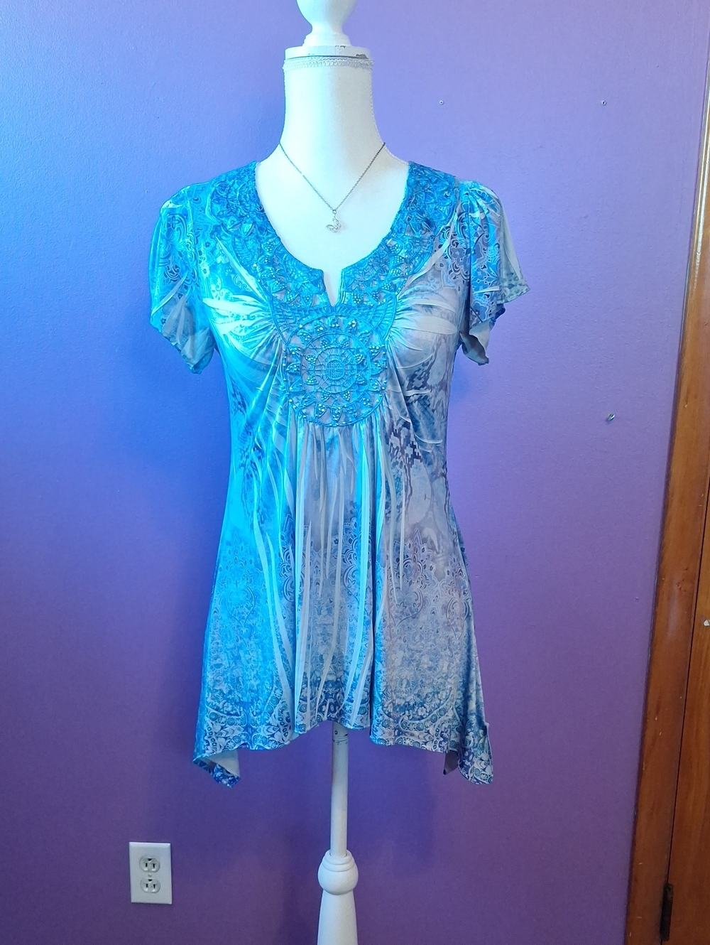 World Unity Embellished V-Neck Short Sleeve Tunic